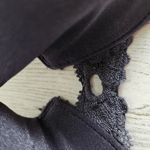 Victoria's Secret Angels IPEX dark gray lightly padded underwire bra Size 34C - Picture 11 of 13